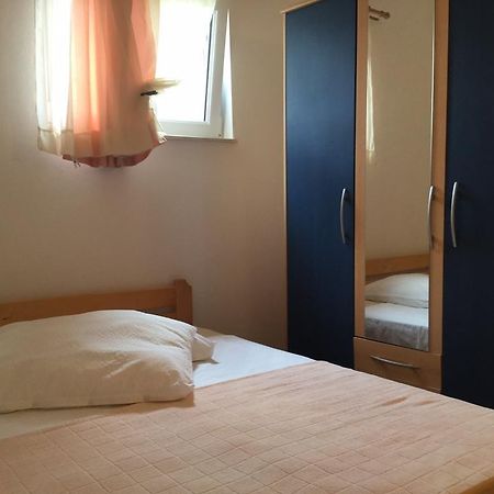 Apartment Perla Pirovac Zimmer foto