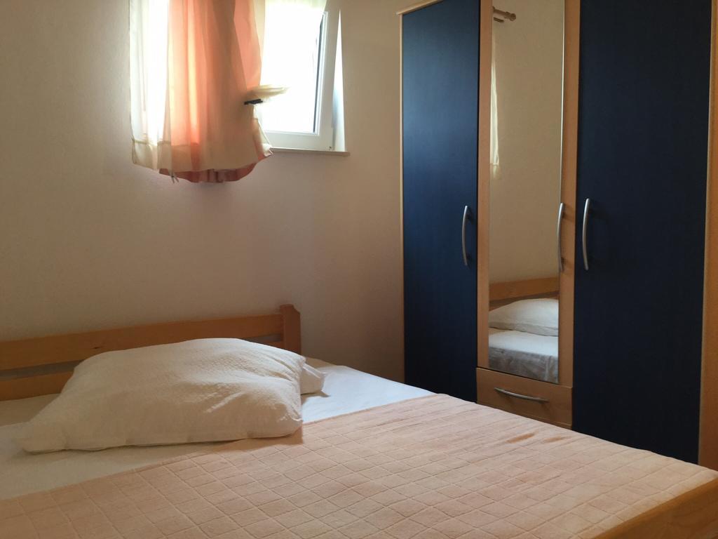 Apartment Perla Pirovac Zimmer foto